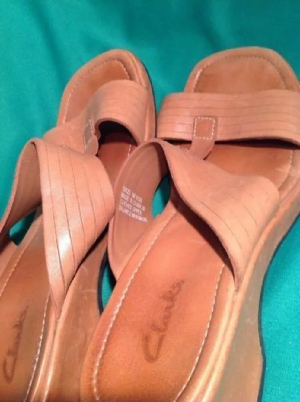 CLARKS 30523 WOMEN'S 9M TAN LEATHER STRAPPY WEDGE SANDALS SHOES MRSP $78